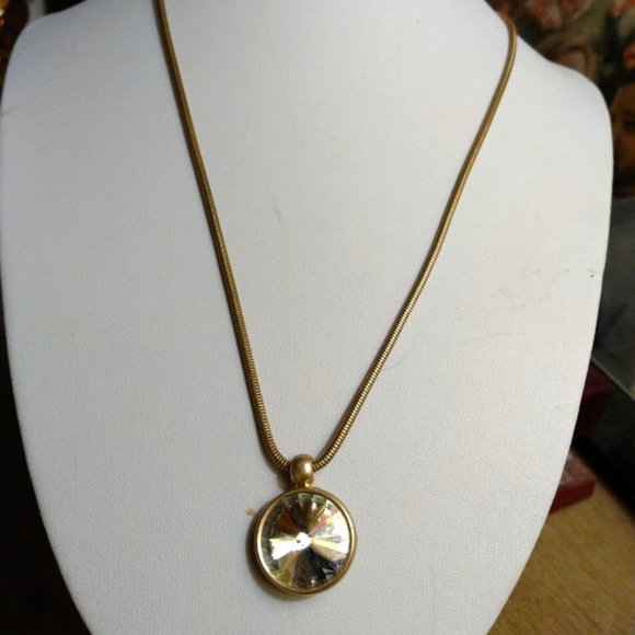 October 2018 Posse Necklace - Picture 2 of 2